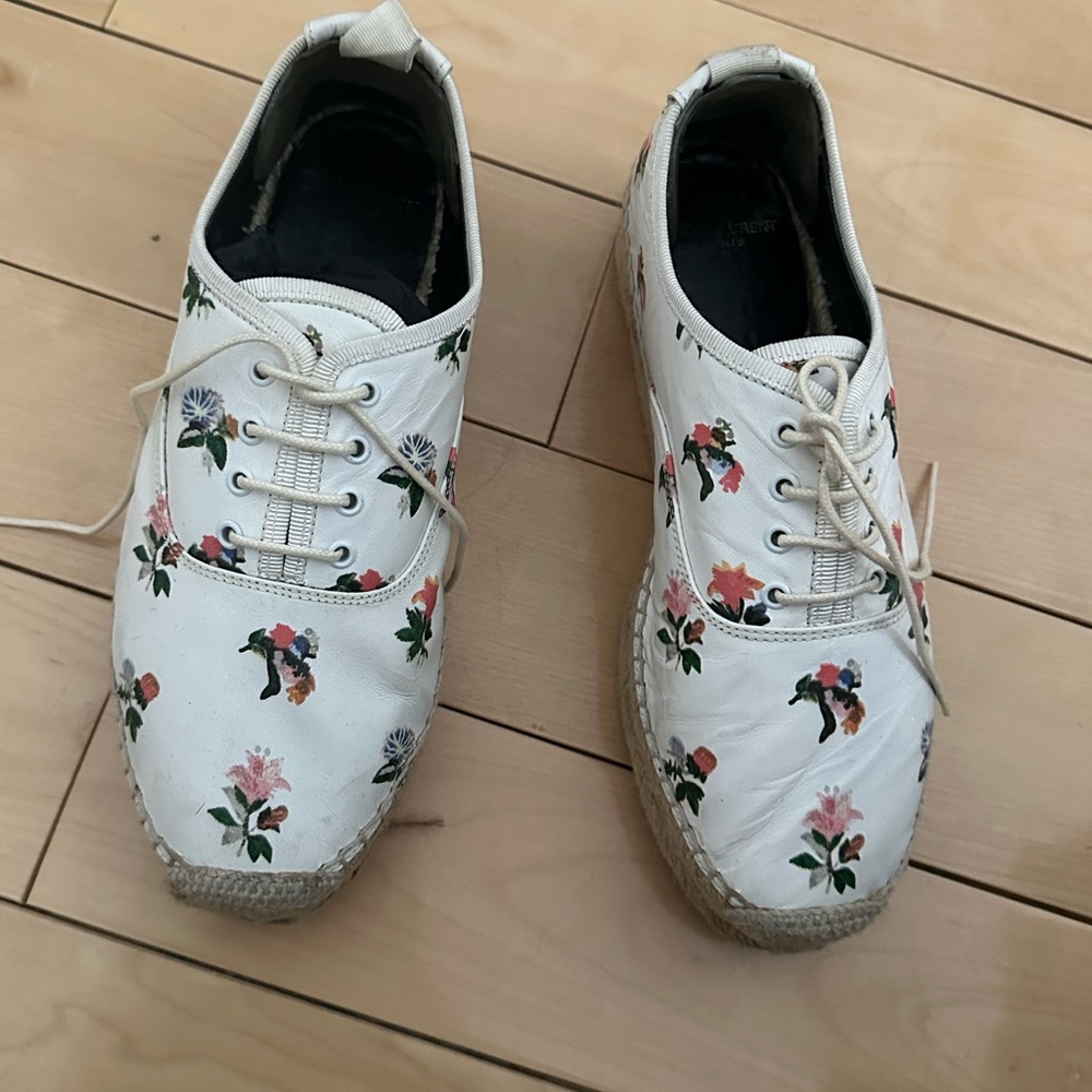 Saint Laurent excellent condition shoes 36